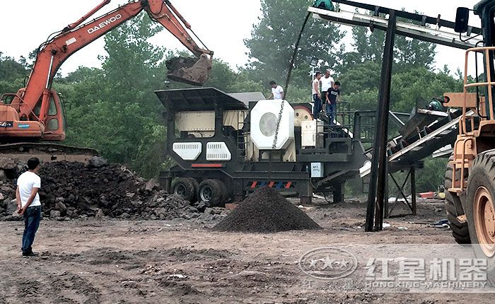 煤矸石移動破碎站生產現場