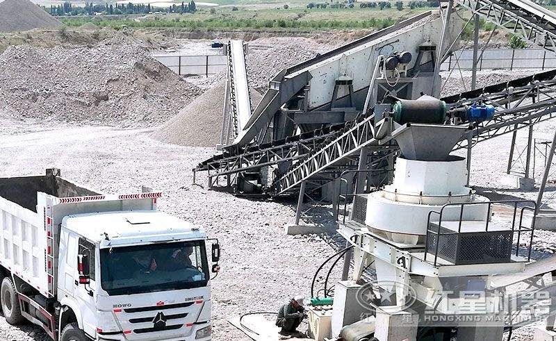 湖南制砂生產(chǎn)現(xiàn)場 湖南制砂生產(chǎn)現(xiàn)場