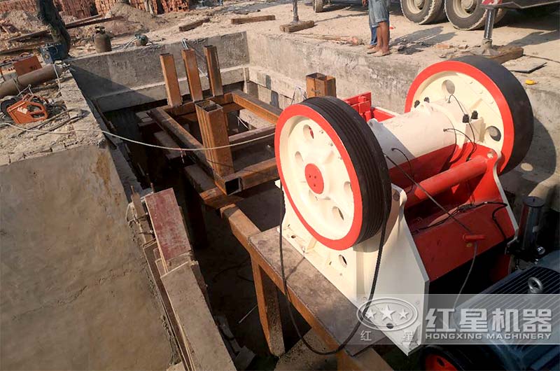 PE-600×750顎破機(jī)現(xiàn)場 PE-600×750顎破機(jī)現(xiàn)場