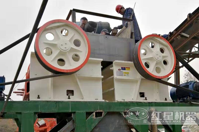 PEX-150x750鄂式破碎機現場 PEX-150x750鄂式破碎機現場