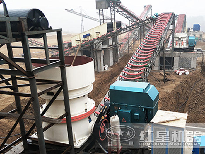 圓錐式破碎機(jī)現(xiàn)場(chǎng)安裝圖 圓錐式破碎機(jī)現(xiàn)場(chǎng)安裝圖