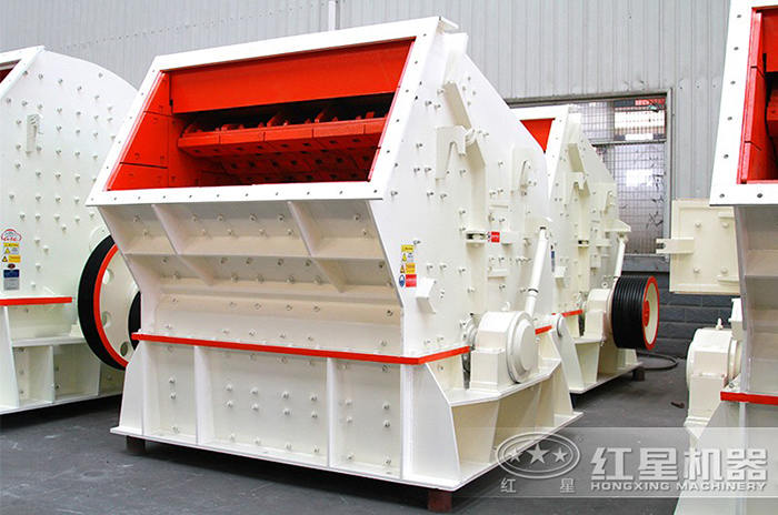 錘式破碎機(jī)圖 錘式破碎機(jī)圖