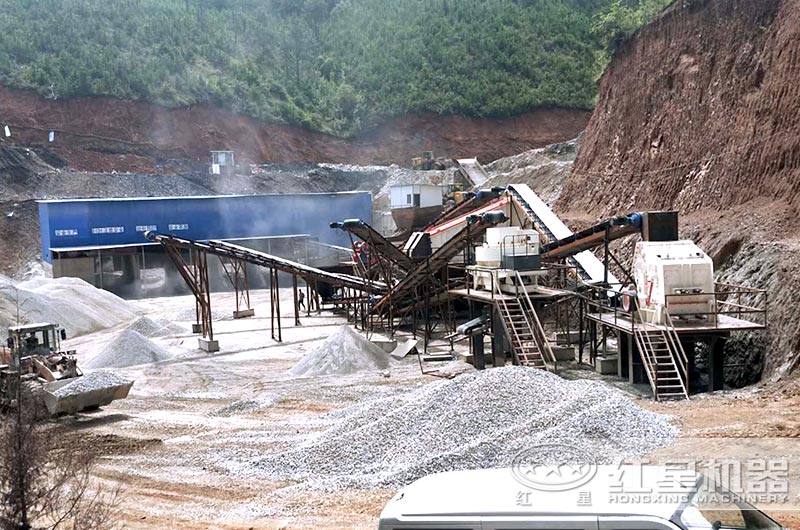 顎式破碎機(jī)生產(chǎn)現(xiàn)場 顎式破碎機(jī)生產(chǎn)現(xiàn)場