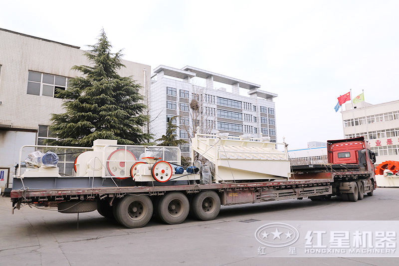 小型打石頭制砂機發貨 小型打石頭制砂機發貨