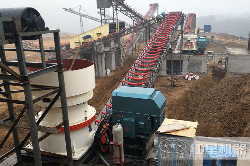 大型化石料生產(chǎn)線現(xiàn)場二 大型化石料生產(chǎn)線現(xiàn)場二