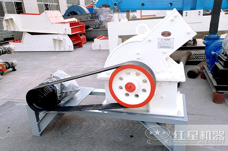 錘式破碎機(jī) 錘式破碎機(jī)