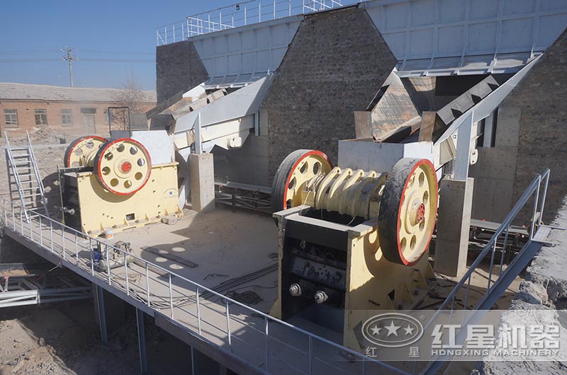 顎式破碎機生產現場 顎式破碎機生產現場