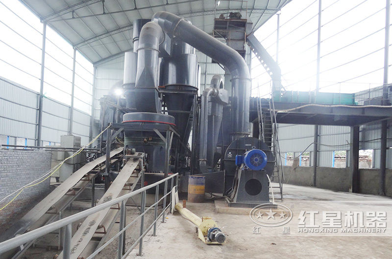 磨粉機(jī)現(xiàn)場(chǎng)實(shí)拍 磨粉機(jī)現(xiàn)場(chǎng)實(shí)拍