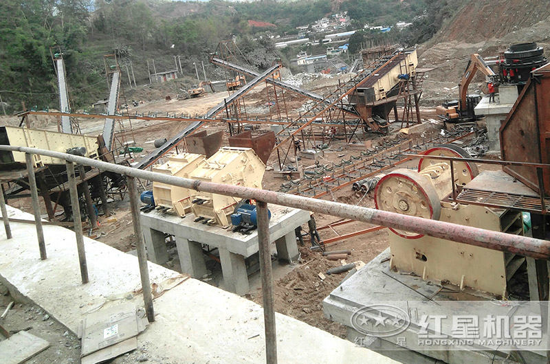 1315反擊破生產(chǎn)線安裝現(xiàn)場 1315反擊破生產(chǎn)線安裝現(xiàn)場