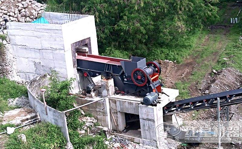 57顎式破碎機現場圖 57顎式破碎機現場圖