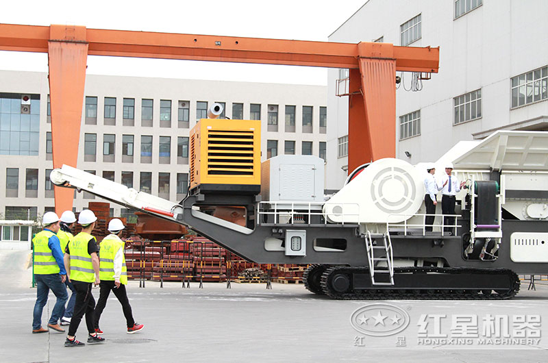 履帶式移動(dòng)碎石機(jī) 履帶式移動(dòng)碎石機(jī)