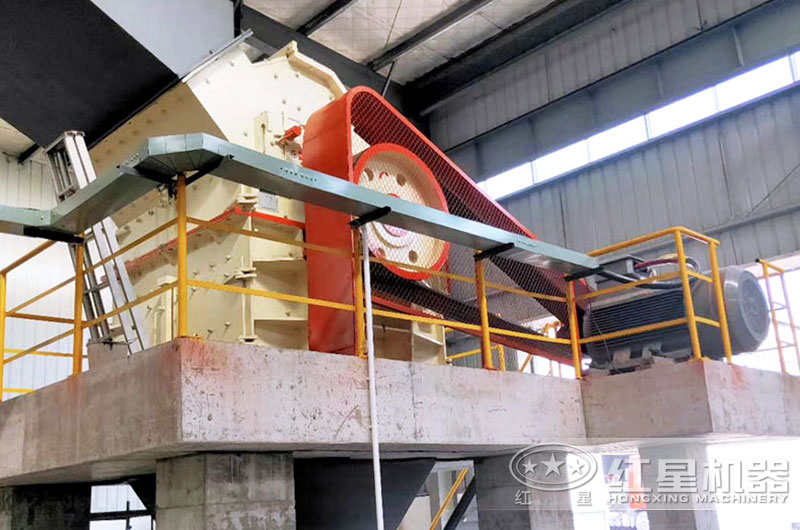 液壓箱式細碎機生產現場