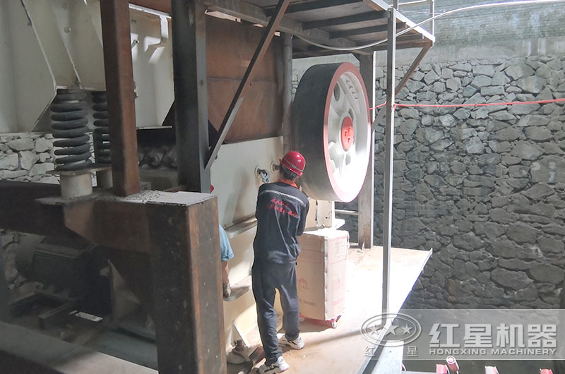 紅星售后技術人員到現場維護