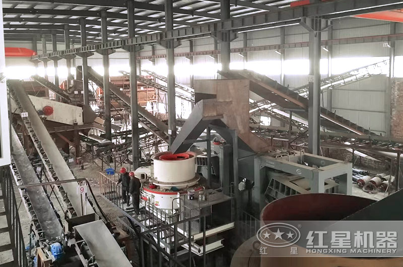 山西年產250噸石英巖破碎現場