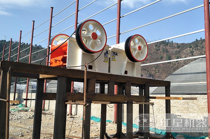 750x250顎破機用于小型砂石廠 750x250顎破機用于小型砂石廠