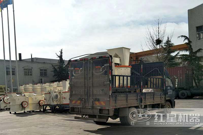 小型復合型破碎機發貨 小型復合型破碎機發貨