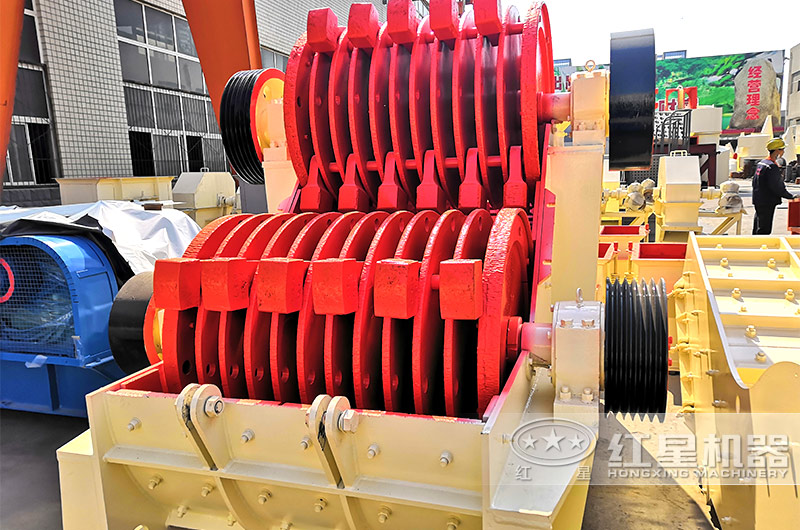 紅星機(jī)器雙級(jí)粉碎機(jī)內(nèi)部實(shí)拍