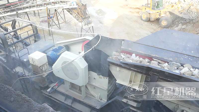 MTF96移動破碎機(jī)出料較粗