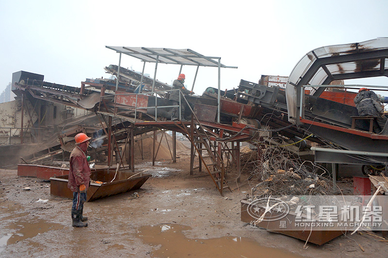 城市里處理的建筑垃圾很多都帶鋼筋