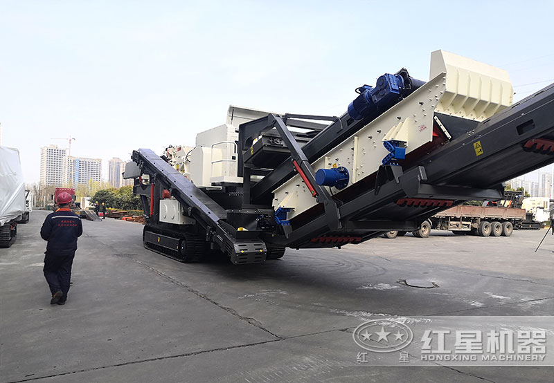 移動風(fēng)化石破碎制砂機(jī)