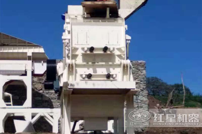 PF1007反擊式破碎機(jī)