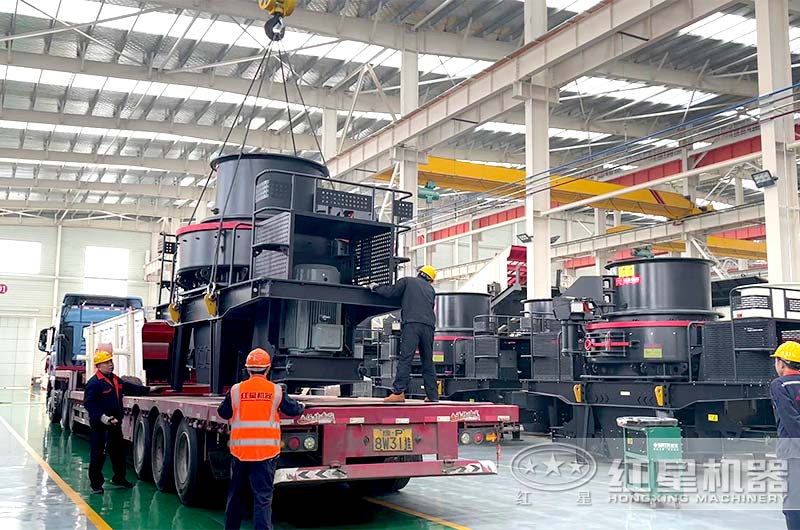 大型礦石制沙機發貨現場