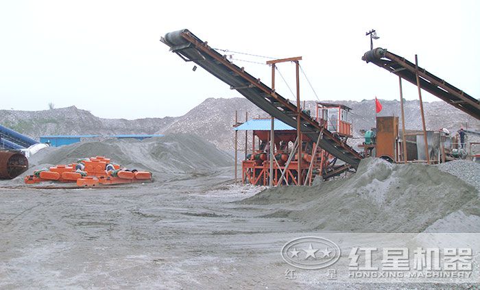 對輥式粉碎機客戶現場