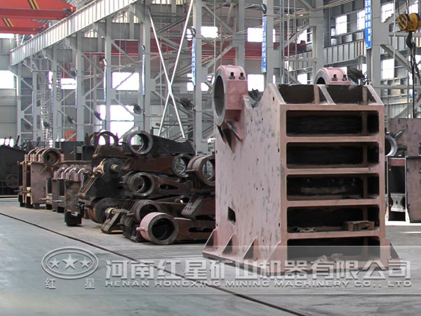 PE600×900鄂式破碎機