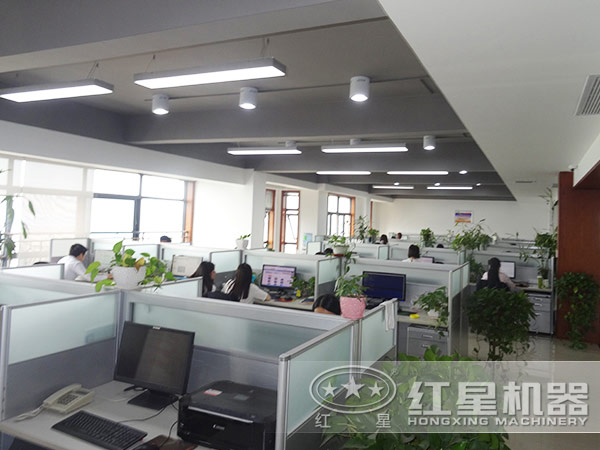 CJ歐版顎式破碎機服務(wù)完善