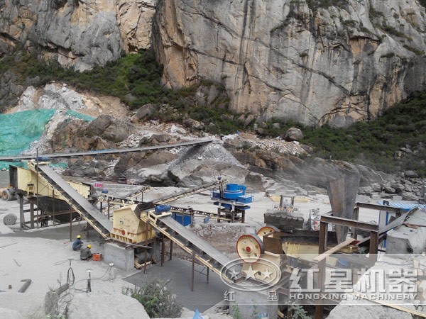 300石料生產(chǎn)線現(xiàn)場(chǎng)圖