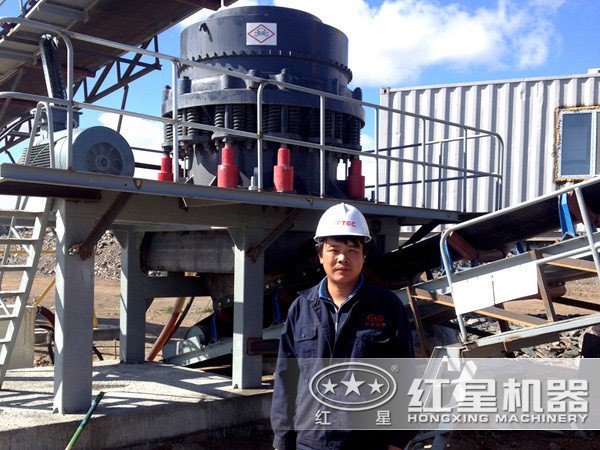 PYB600、900圓錐破現場作業圖 PYB600、900圓錐破現場作業圖