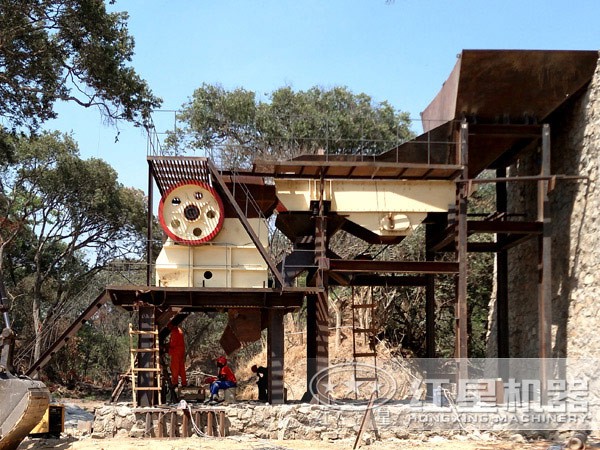 PE-1000×1200破碎機現場圖