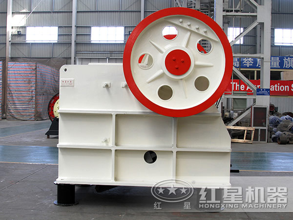顎式碎石機(jī)