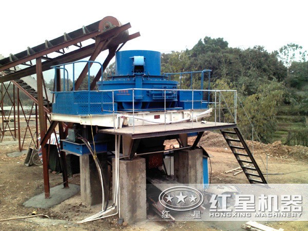 小型制砂機現(xiàn)場作業(yè) 小型制砂機現(xiàn)場作業(yè)