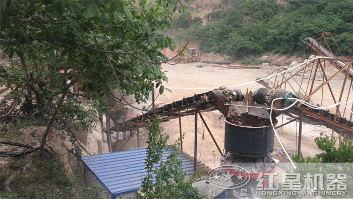 單缸圓錐破碎機(jī)------客戶現(xiàn)場 單缸圓錐破碎機(jī)------客戶現(xiàn)場