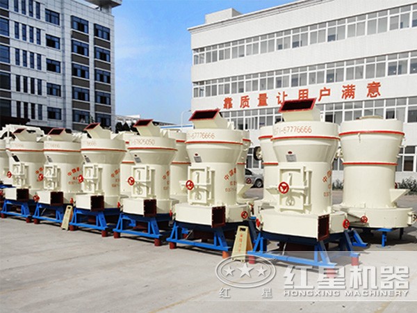 排排列整齊雷蒙磨粉機 排排列整齊雷蒙磨粉機