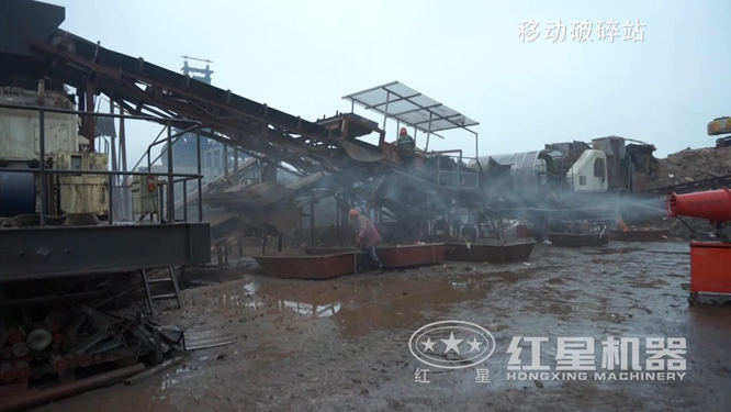 移動(dòng)式建筑垃圾破碎機(jī)