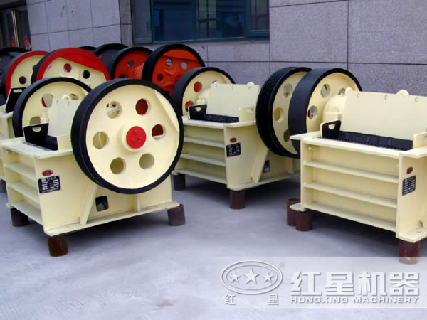 小型PE-150×250顎破機廠區圖