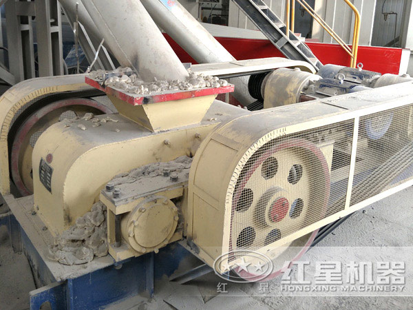 對輥式破碎機現場圖片