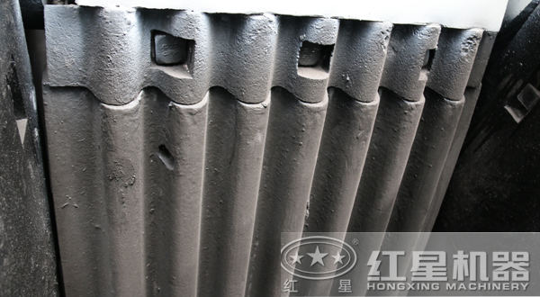 顎式破碎機顎板