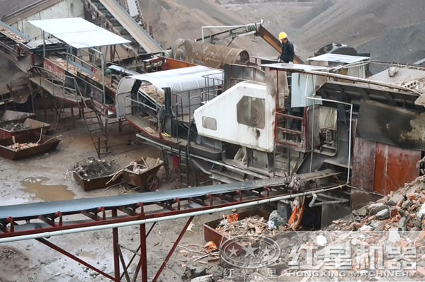 2018年湖南某客戶建筑垃圾破碎現場拍攝