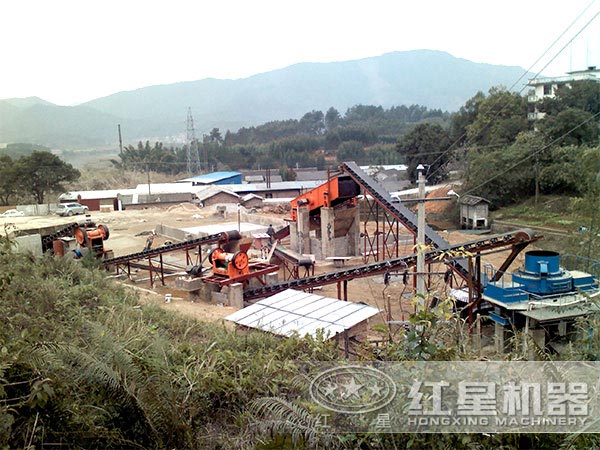 河卵石制砂機(jī)現(xiàn)場(chǎng)作業(yè)圖 河卵石制砂機(jī)現(xiàn)場(chǎng)作業(yè)圖