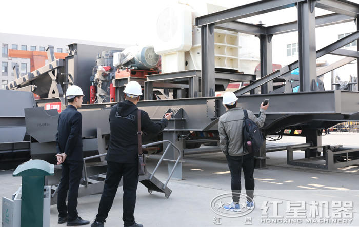 超大型雙機(jī)移動破碎站