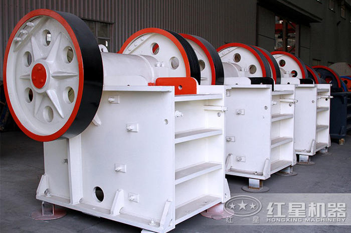 鄂式破碎機圖