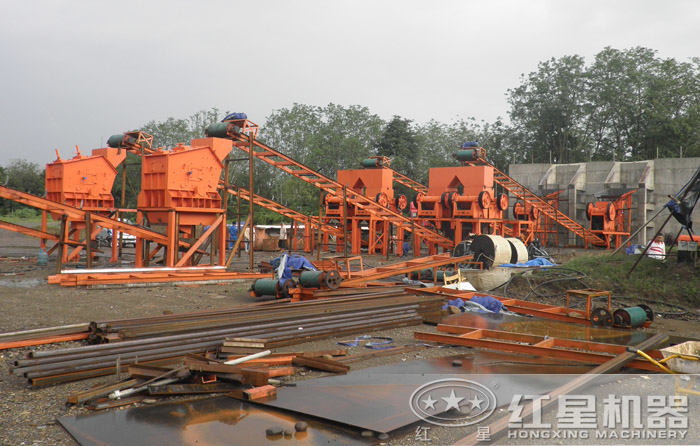 沙石料加工整套生產線現場作業圖