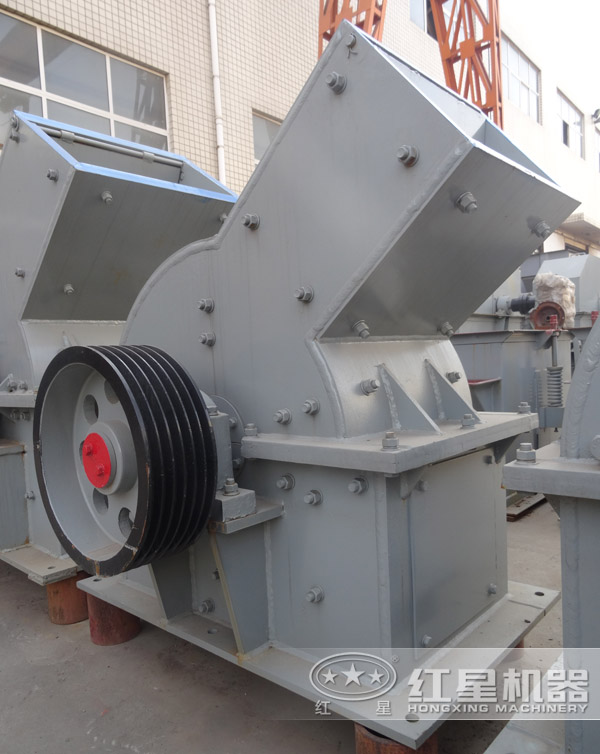 時產(chǎn)30噸的錘式破碎機