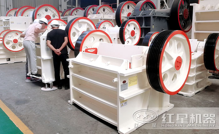 小型碎石機(jī)車間 小型碎石機(jī)車間