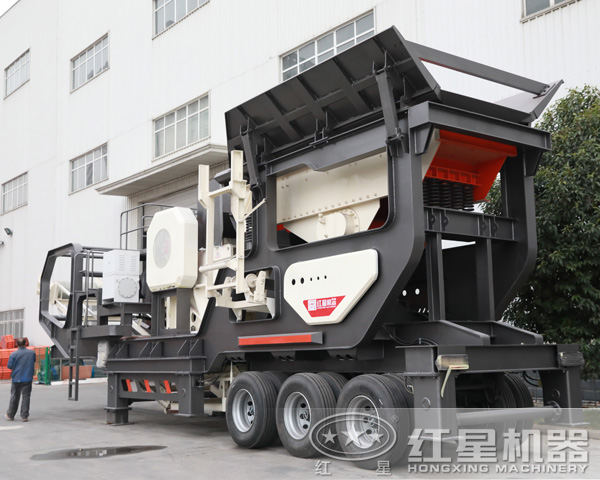 200多噸青石移動式碎石機