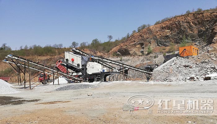 車載輪胎移動(dòng)破碎機(jī)施工現(xiàn)場(chǎng)實(shí)拍