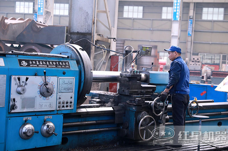紅星生產工人車間作業